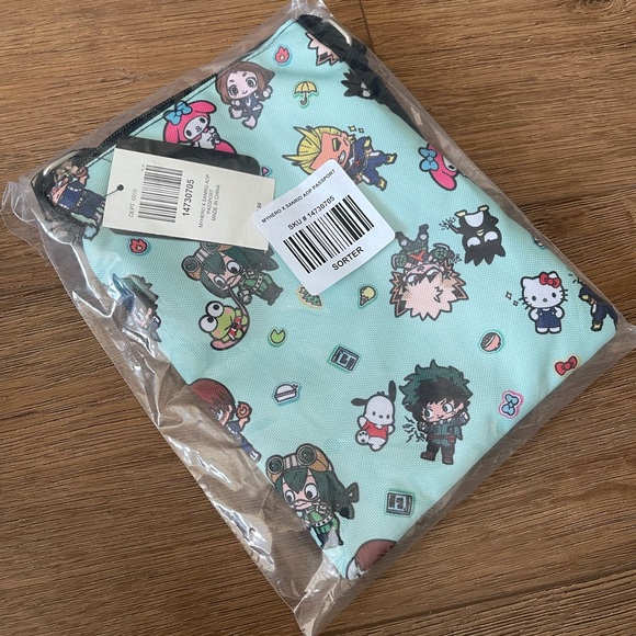 SANRIO (MY HERO ACADEMIA)-NWT Canvas Crossbody Bag - Picture 9 of 14